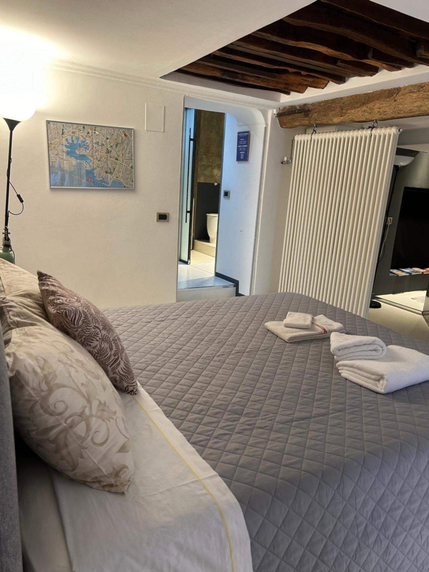 Апартаменти Loft La Citta Vecchia Генуя Екстер'єр фото